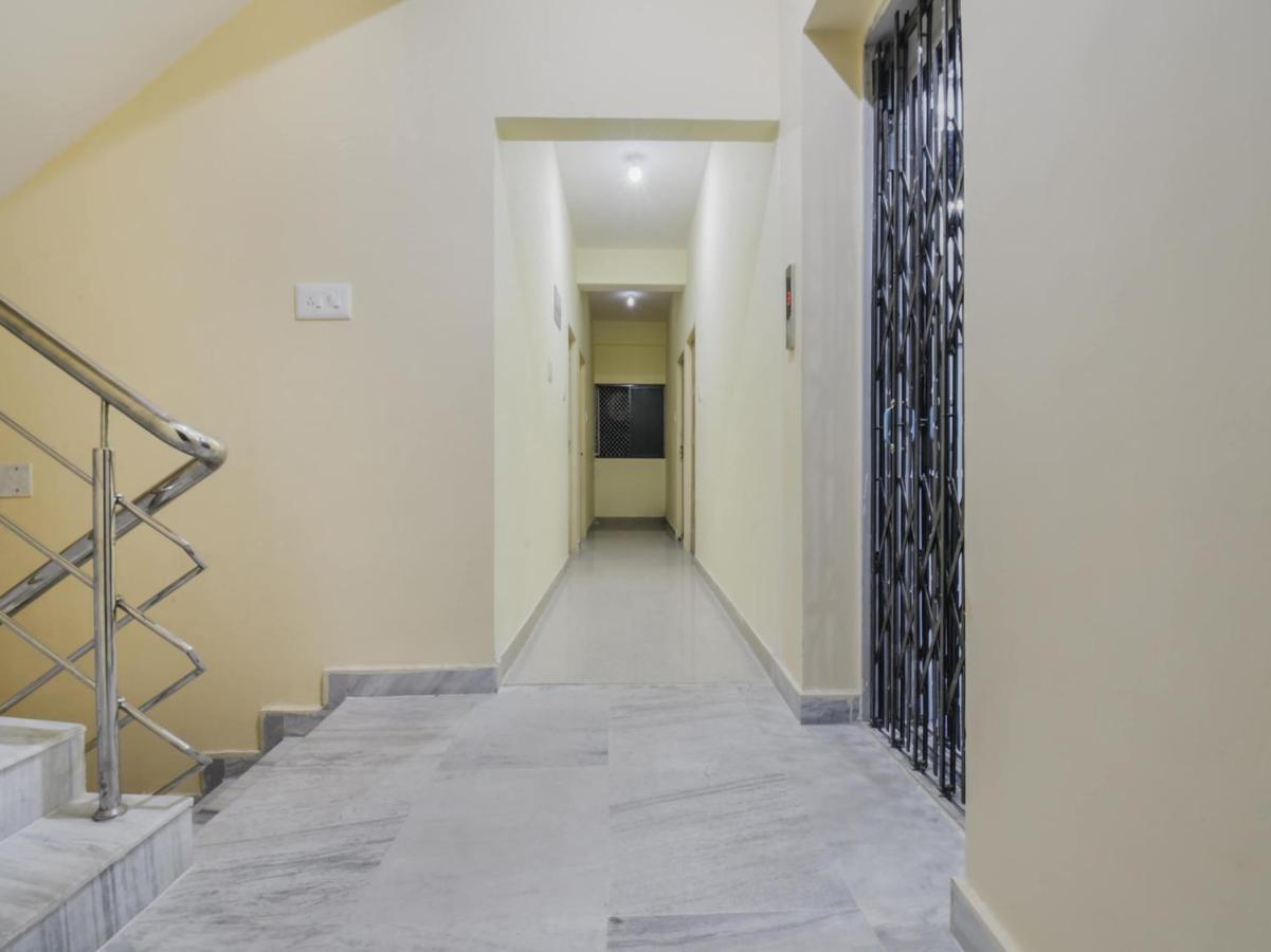 Oyo 84806 Swarna Palace Патна Екстериор снимка